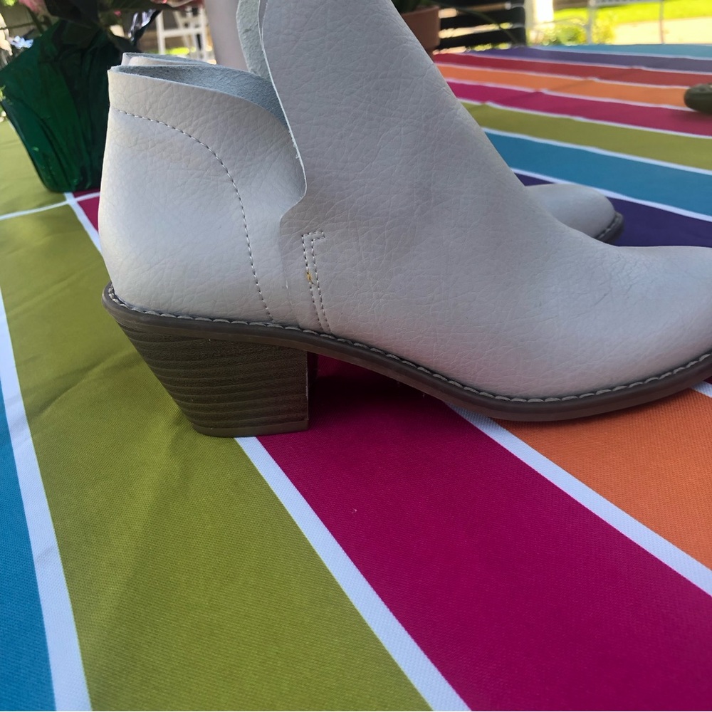 Cream Color Booties❗️ - Picture 3 of 6